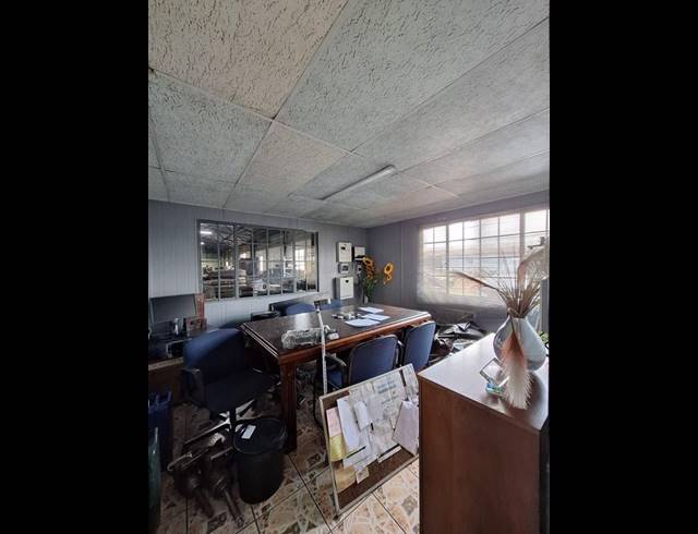 INDUSTRIAL PROPERTY TO RENT IN AUREUS